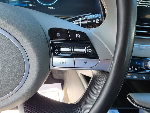 Used 2023 Hyundai Elantra SEL w/ Convenience Package image 19