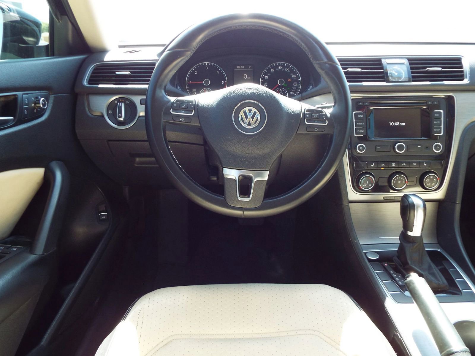 Used 2014 Volkswagen Passat TDI SE FWD image 10