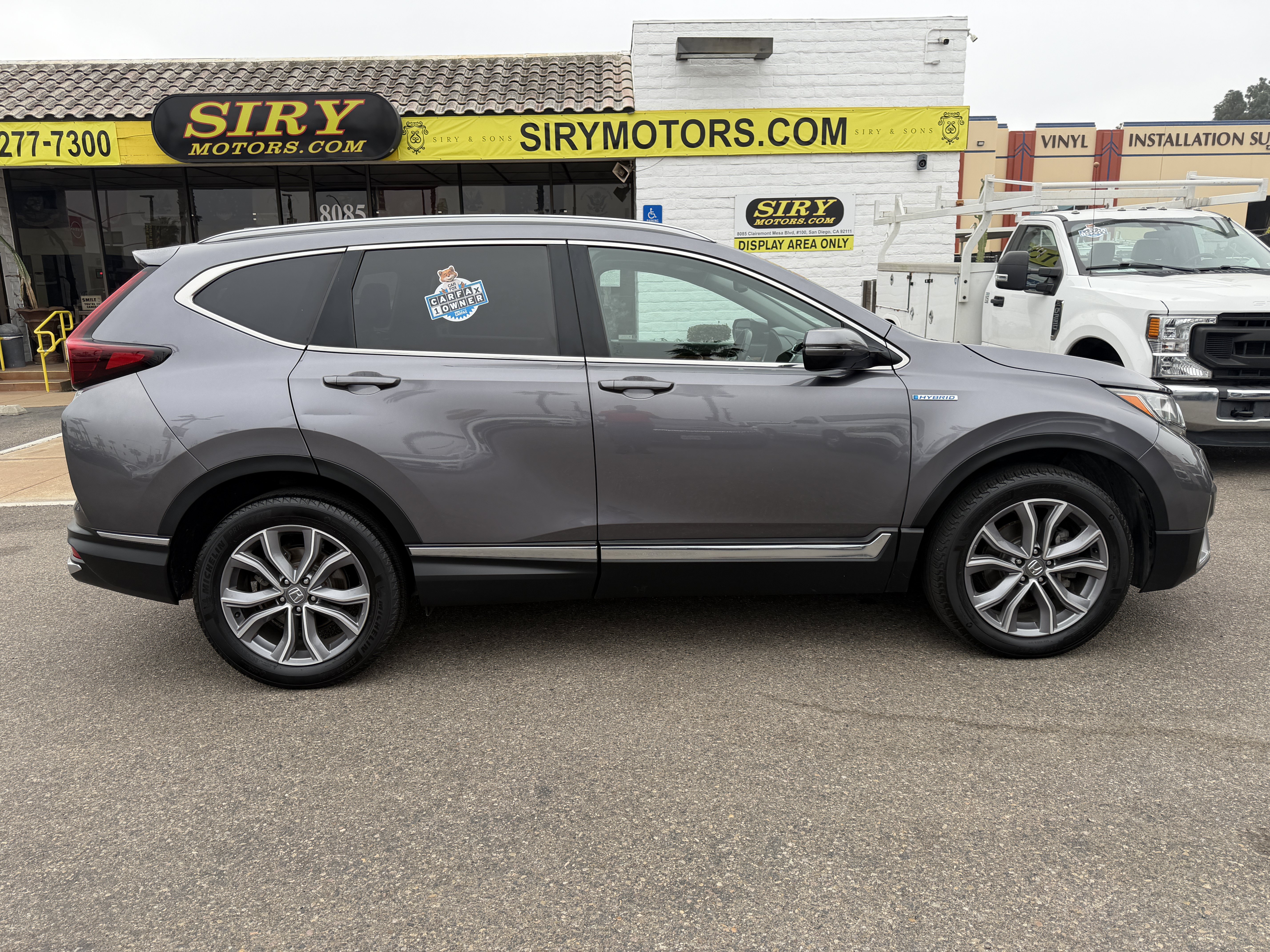 Used 2021 Honda CR-V Touring image 2