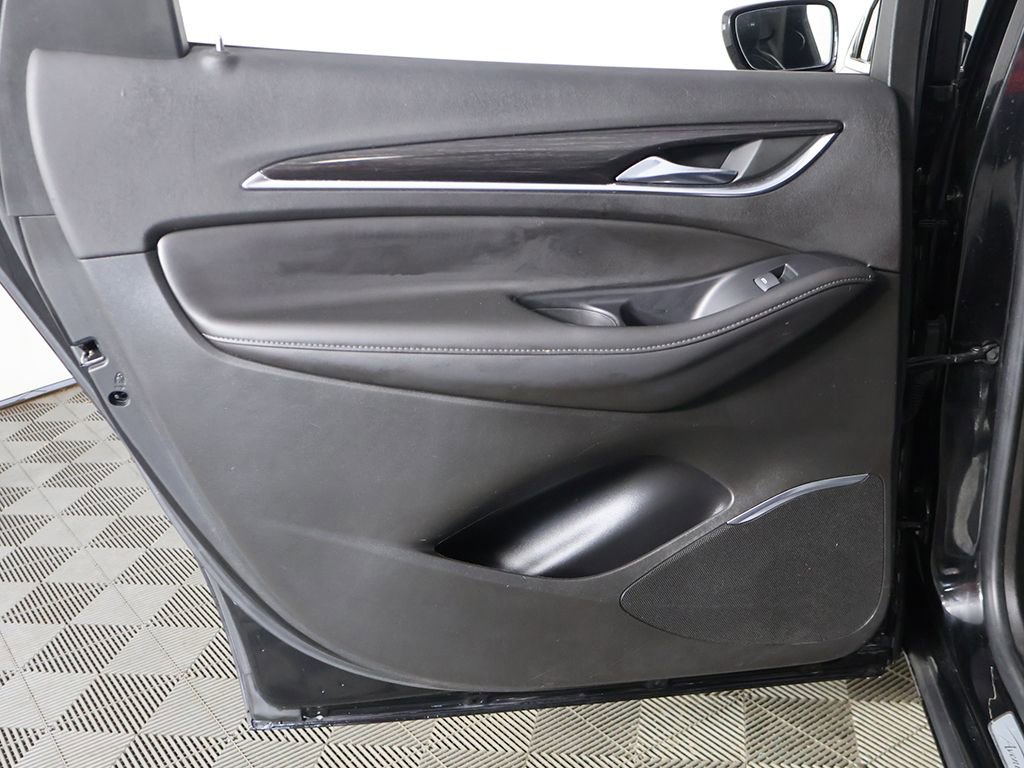 Used 2021 Buick Enclave Avenir w/ Avenir Technology Package image 29