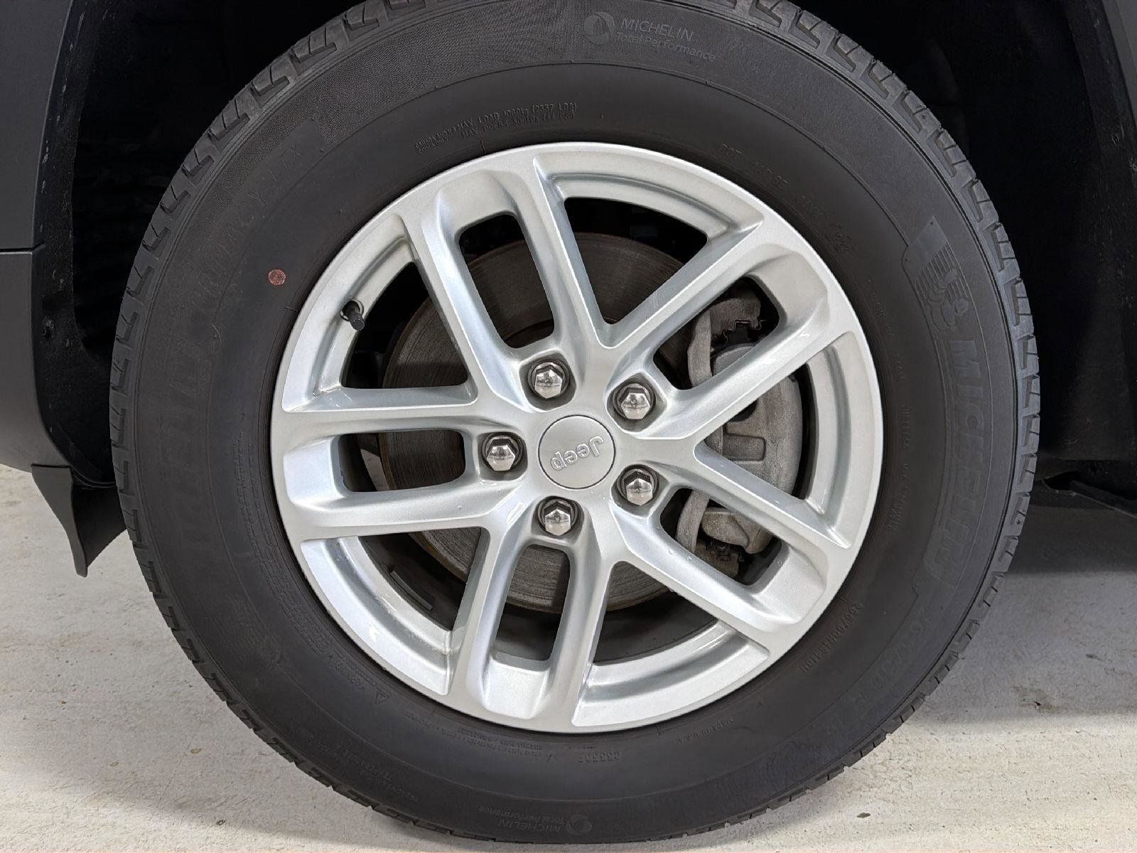 Used 2023 Jeep Grand Cherokee L Laredo w/ Luxury Tech Group I image 24