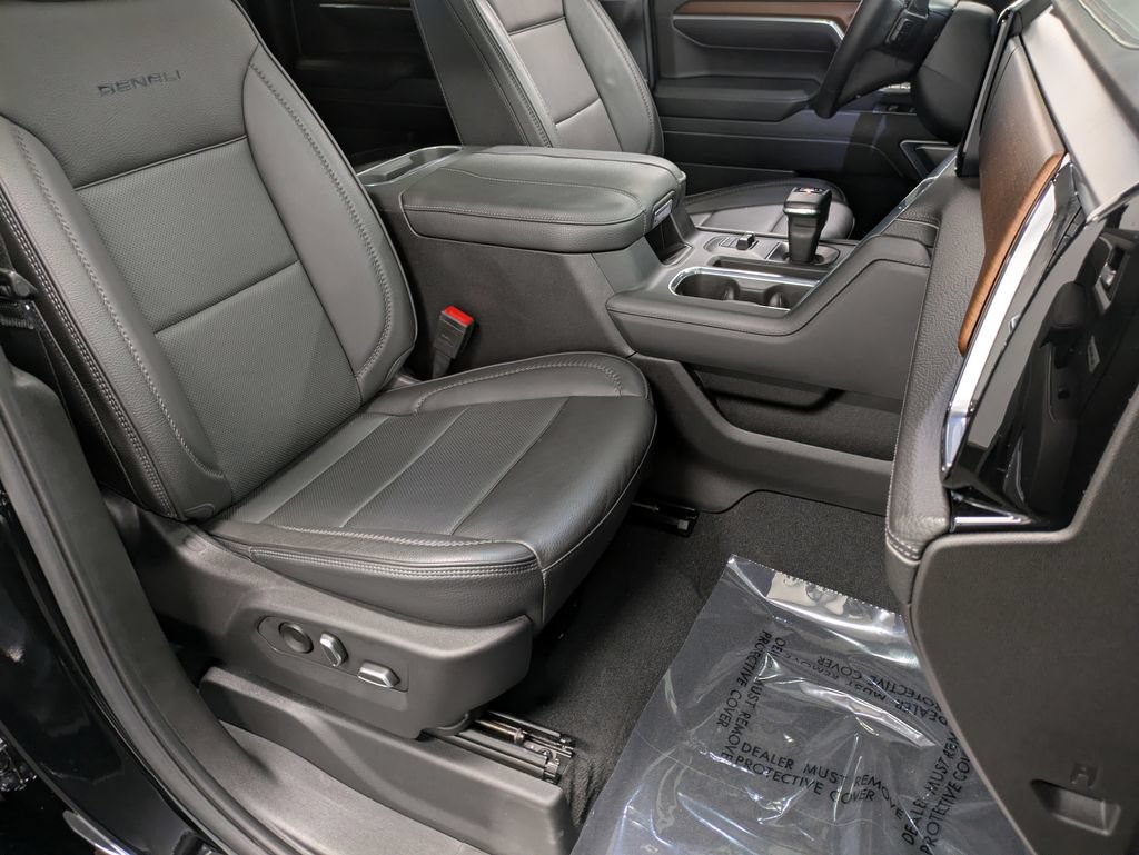 Used 2023 GMC Sierra 1500 Denali w/ Technology Package AWD/4WD image 29
