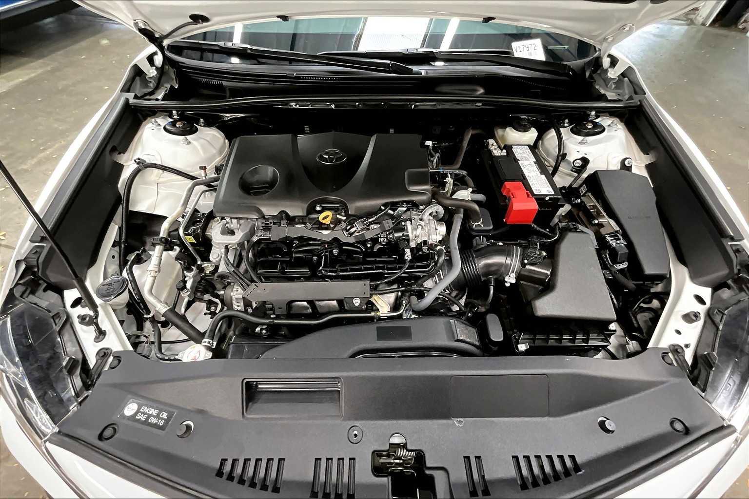 Used 2024 Toyota Camry SE w/ Cold Weather Package image 13