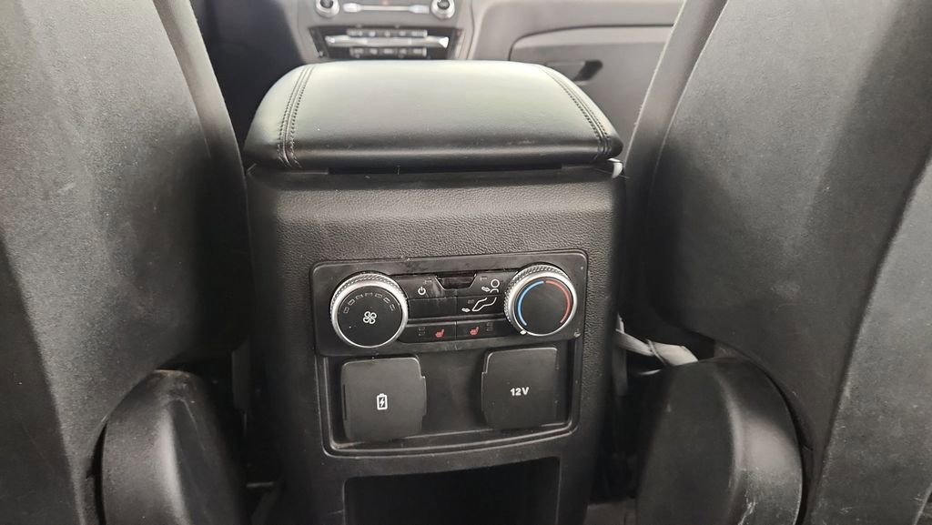 Used 2020 Ford Explorer XLT w/ Comfort Package AWD/4WD image 24