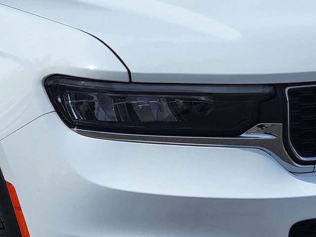 Certified 2023 Jeep Grand Cherokee L Laredo w/ Luxury Tech Group I AWD/4WD image 16