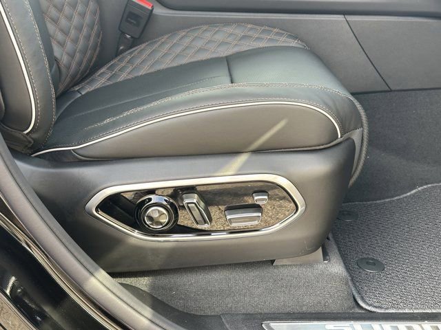 New 2025 Jeep Grand Cherokee Summit AWD/4WD image 17