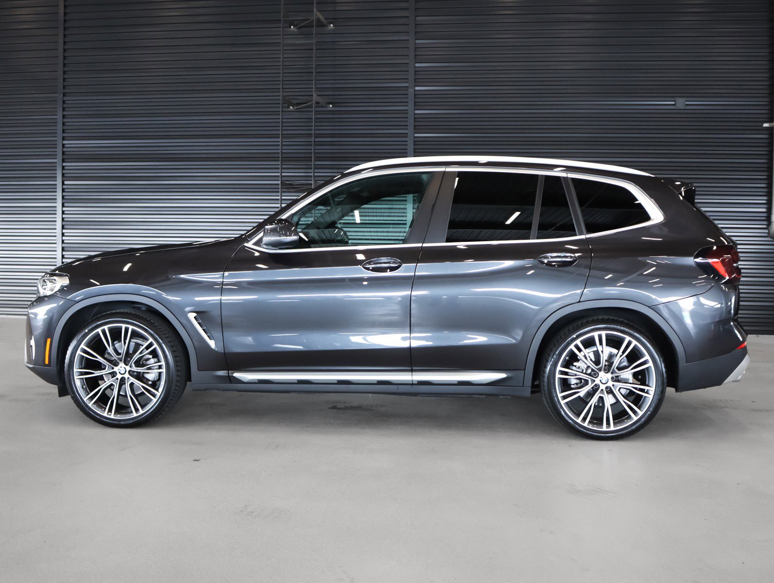 Used 2023 BMW X3 sDrive30i w/ Convenience Package RWD image 11