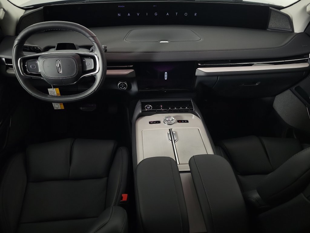 New 2027 Lincoln Navigator L Reserve RWD image 10