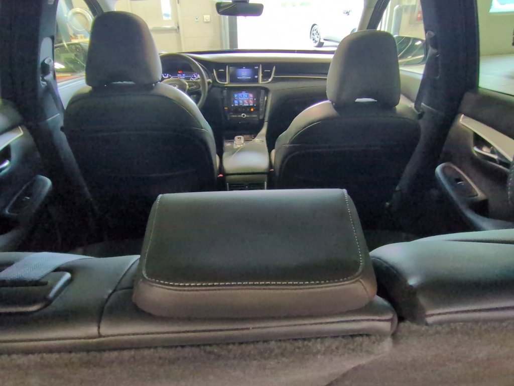 Used 2023 INFINITI QX50 Luxe image 30