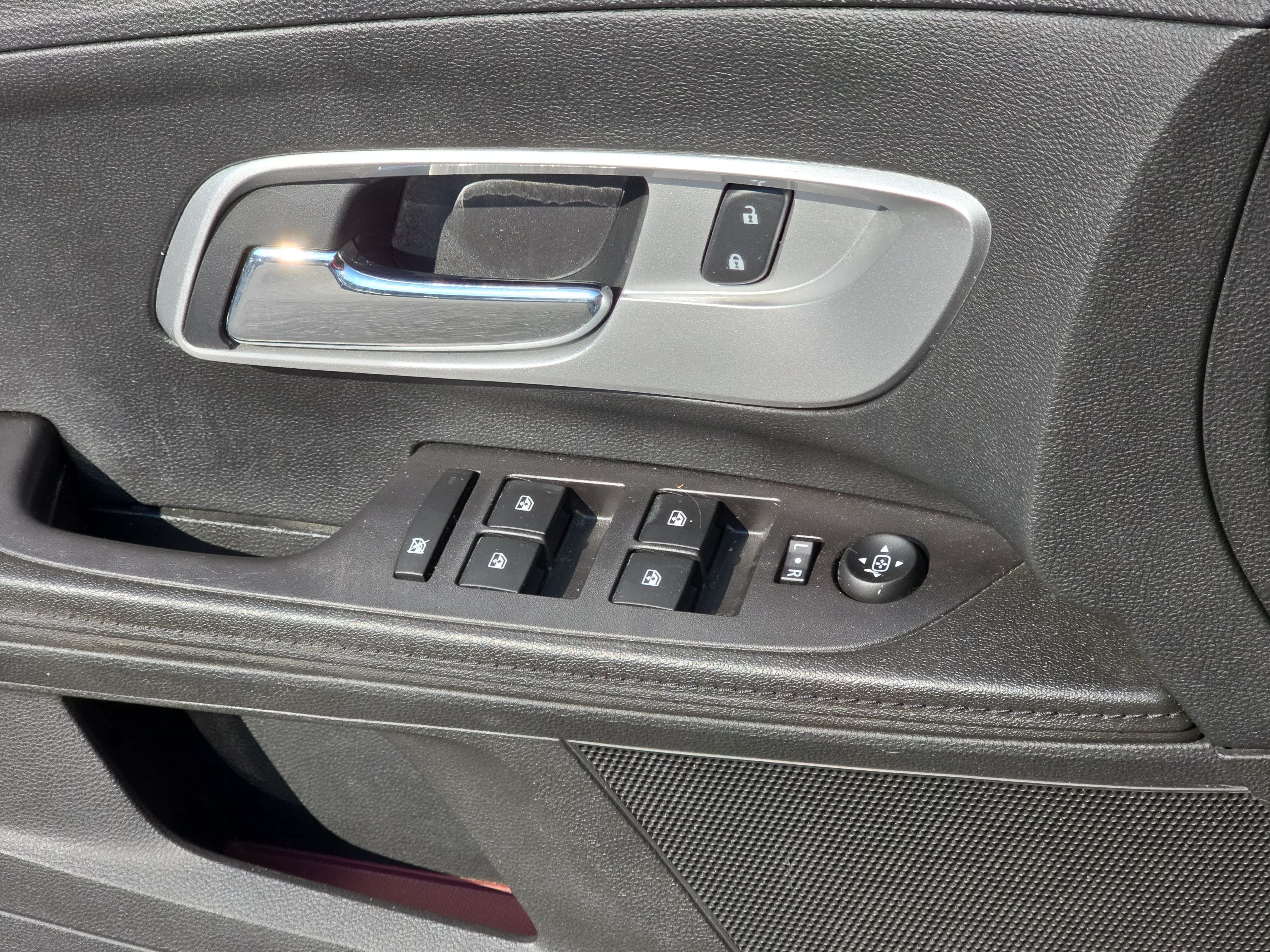 Used 2017 Chevrolet Equinox LT w/ Convenience Package FWD image 27