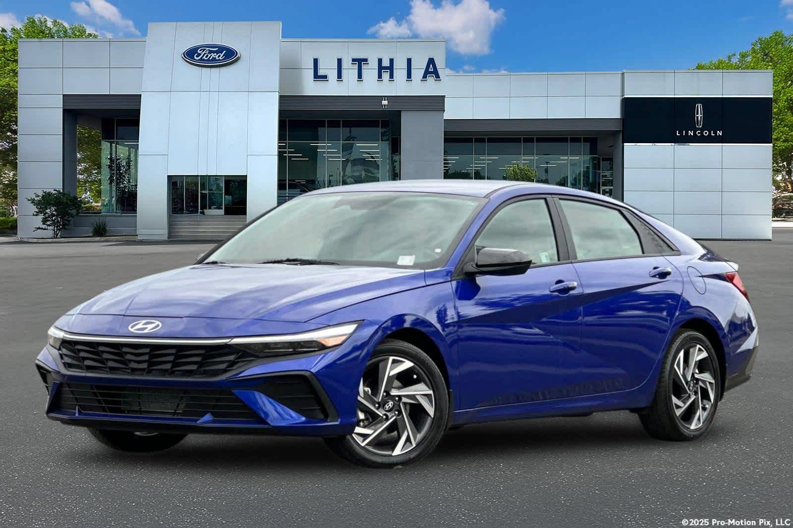 Used 2025 Hyundai Elantra Sport FWD image 1