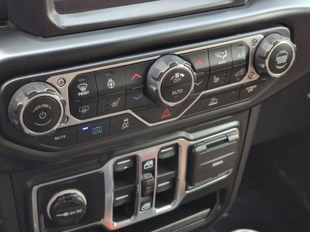 Certified 2021 Jeep Wrangler Unlimited Sahara w/ Cold Weather Group image 27