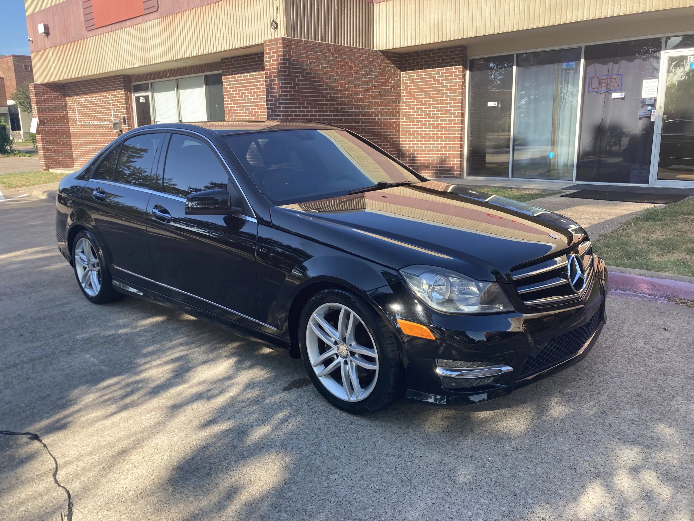 Used 2014 Mercedes-Benz C 250 Sedan w/ Premium 1 Package image 3