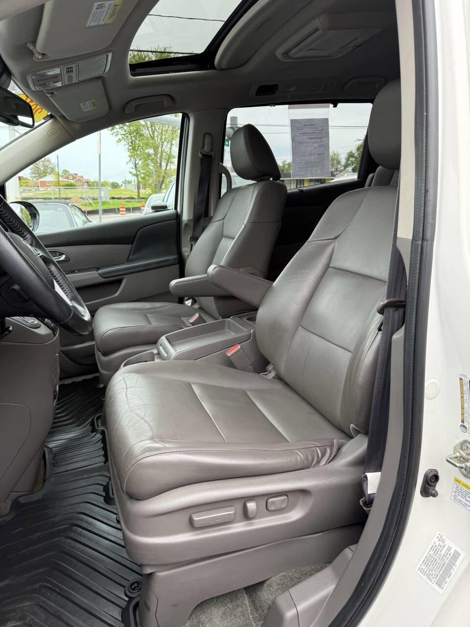 Used 2016 Honda Odyssey Touring image 8