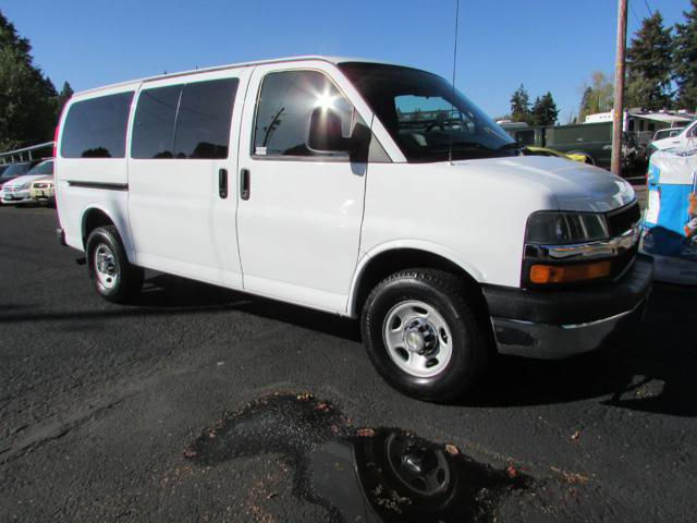 Used 2007 Chevrolet Express 3500 Passenger w/ LT Preferred Equipment Group image 3