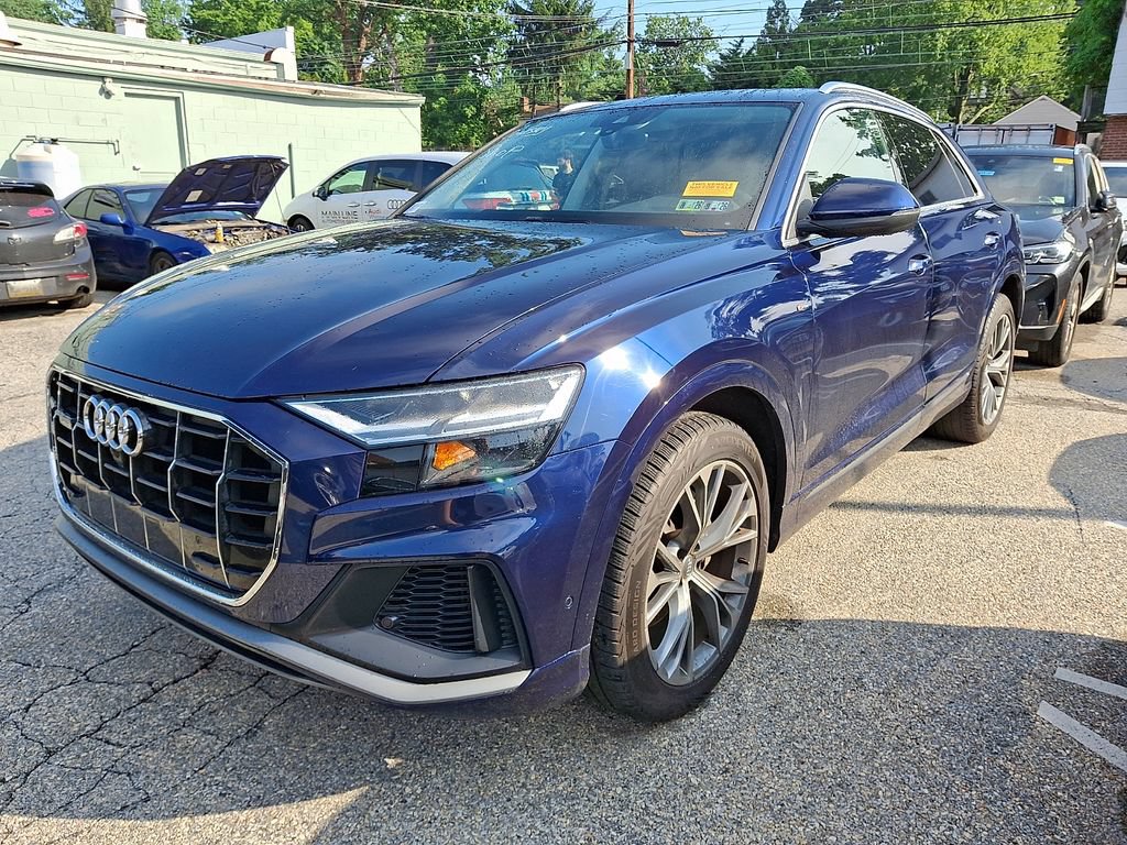 Used 2020 Audi Q8 Premium Plus w/ Premium Plus Package AWD/4WD image 2