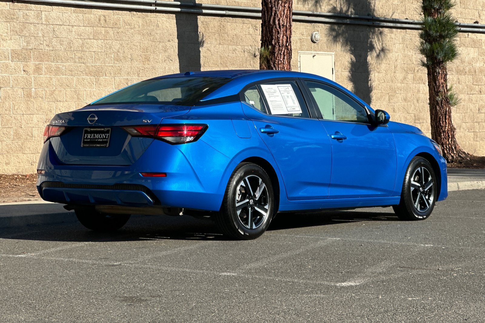 Used 2024 Nissan Sentra SV FWD image 3
