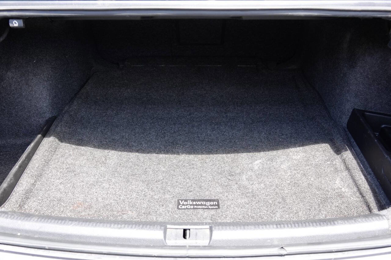 Used 2013 Volkswagen Passat TDI SEL Premium image 91