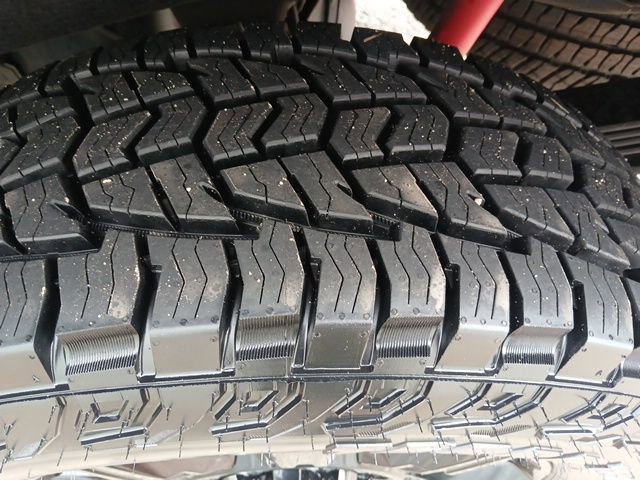 Used 2024 GMC Sierra 2500 AT4 w/ AT4 Premium Plus Package image 67