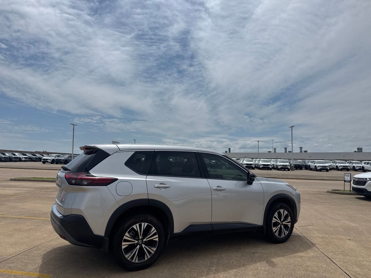 Certified 2021 Nissan Rogue SV FWD image 22
