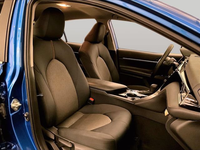 Used 2020 Toyota Camry LE FWD image 7
