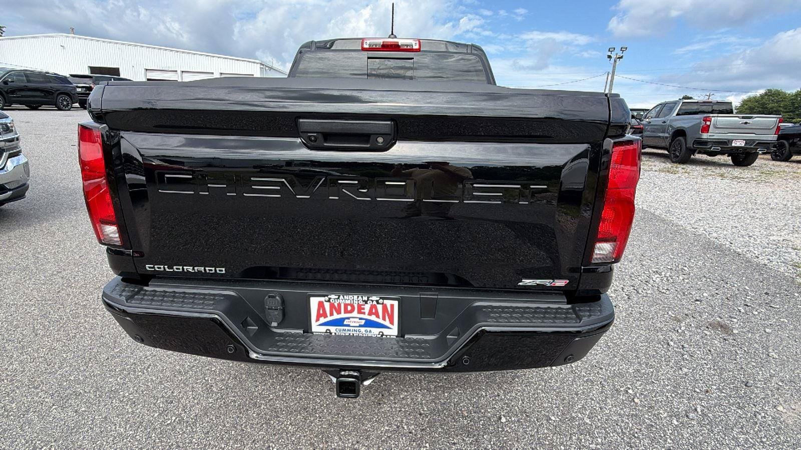 New 2026 Chevrolet Colorado ZR2 w/ Technology Package AWD/4WD image 9