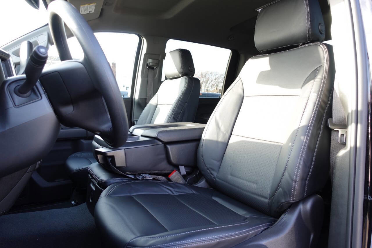 Used 2025 Chevrolet Silverado 2500 Custom w/ Custom Value Package image 15