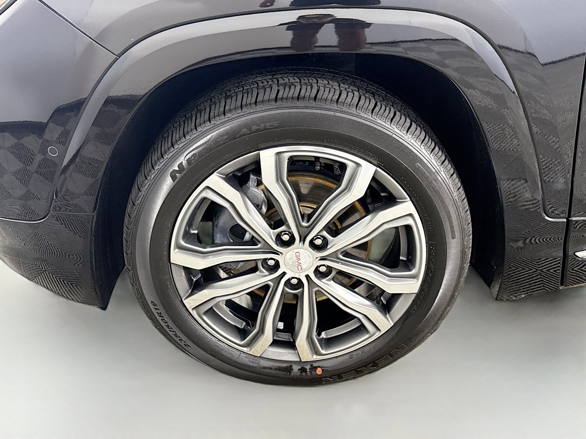 Used 2019 GMC Terrain Denali w/ Advanced Safety Package image 38