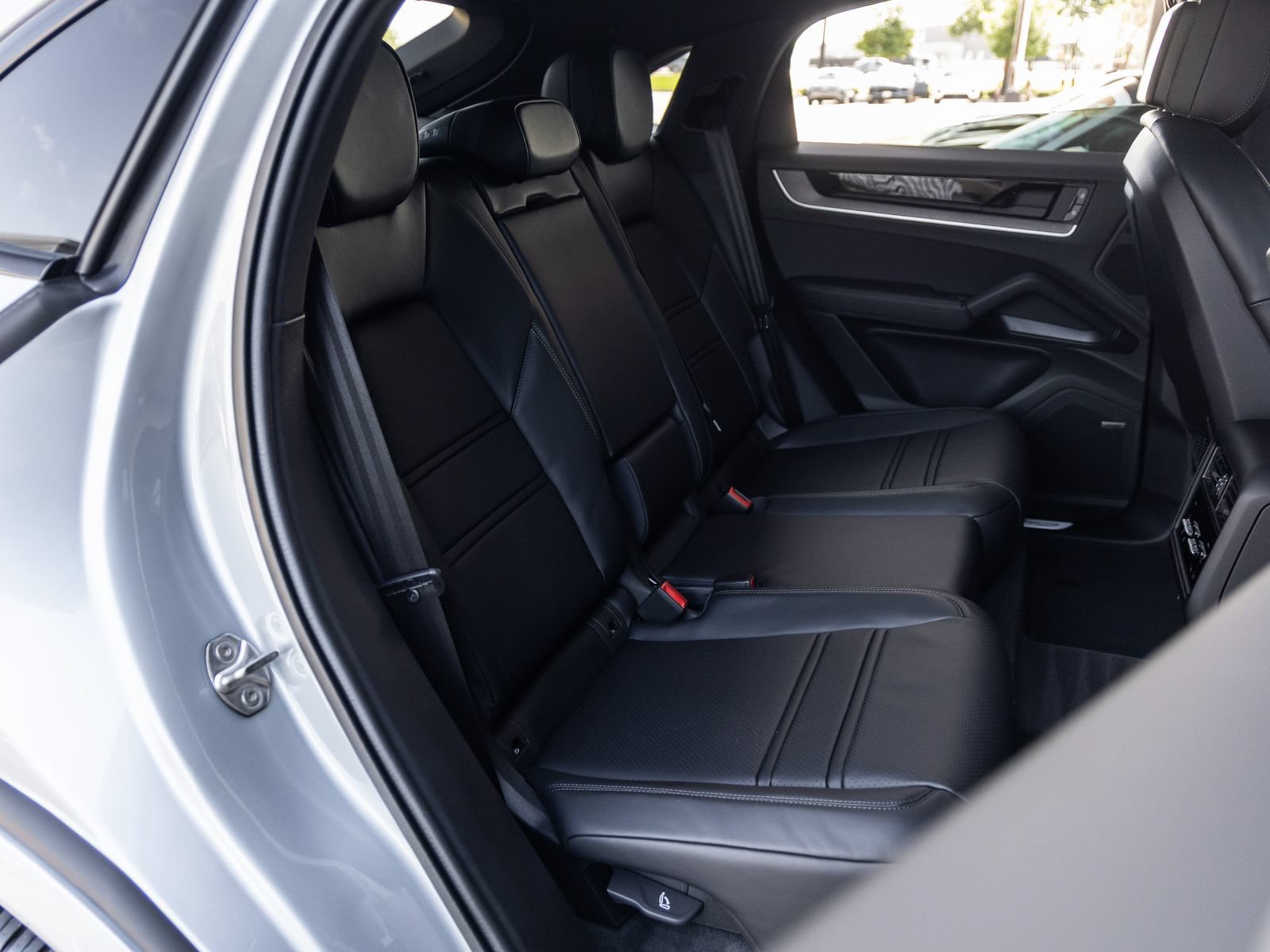 New 2026 Porsche Cayenne Coupe AWD/4WD image 42