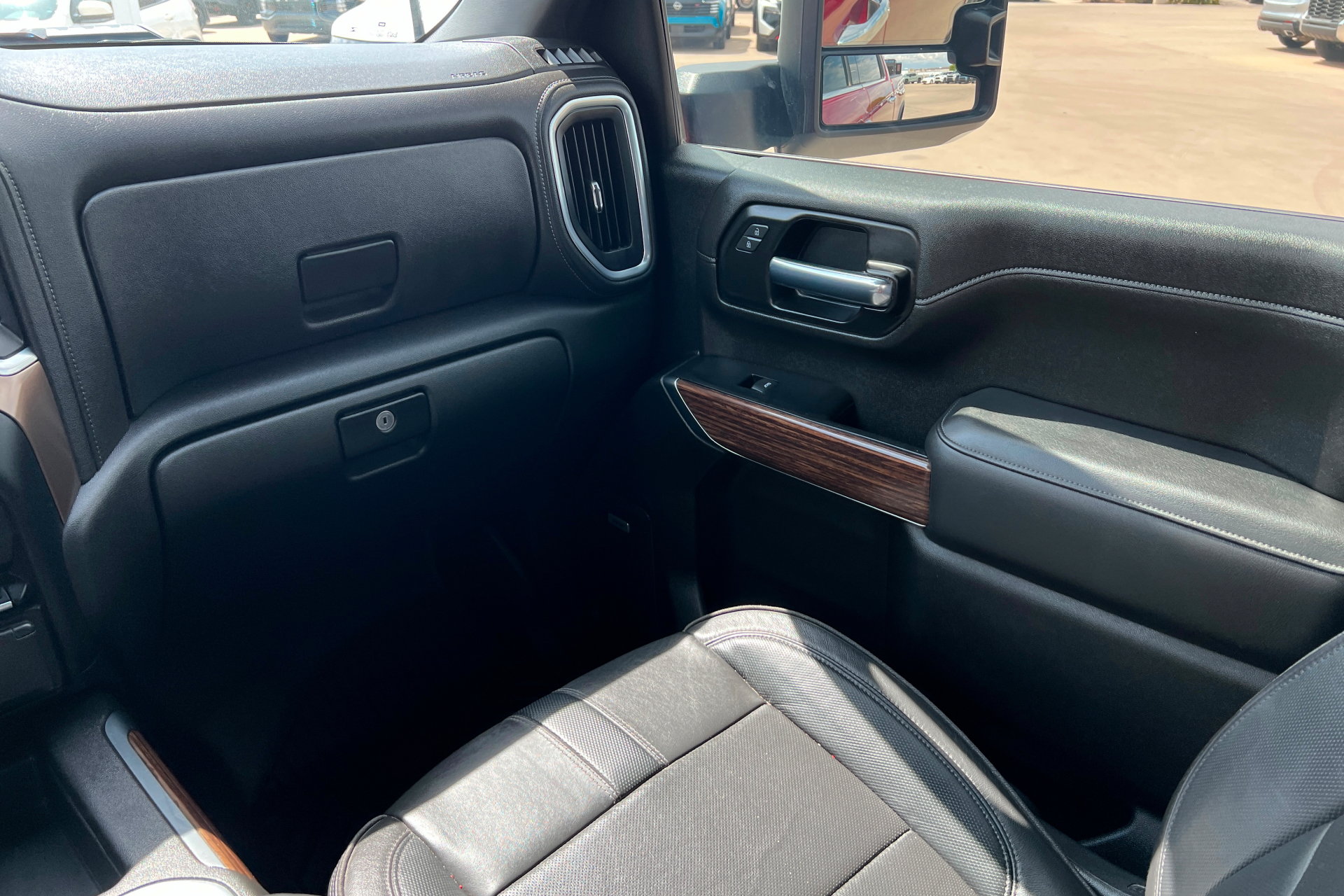 Used 2021 Chevrolet Silverado 3500 High Country w/ Z71 Off-Road Package AWD/4WD image 11