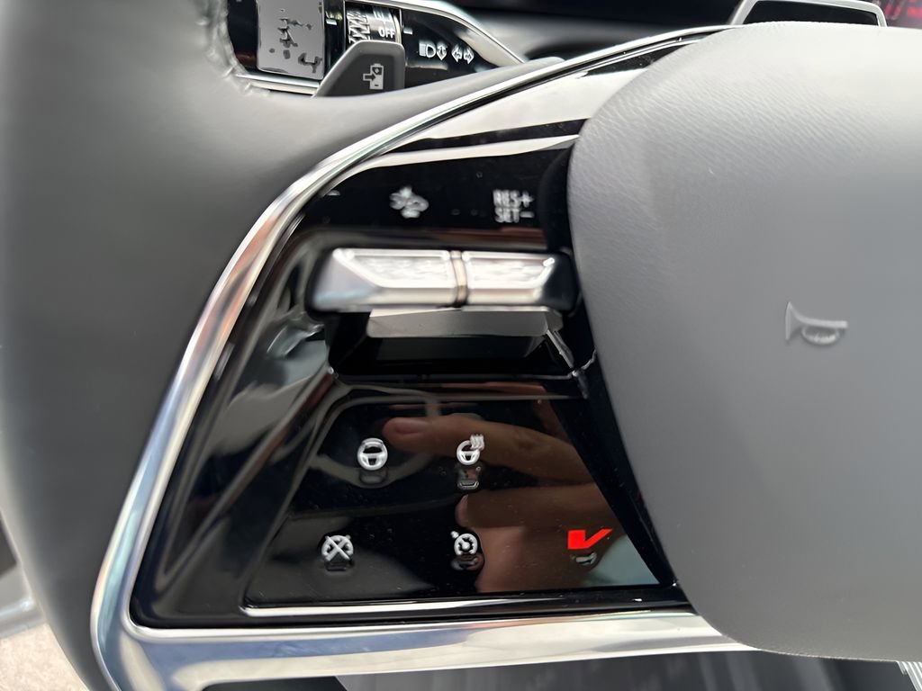 Used 2026 Cadillac Vistiq Luxury w/ LPO, Floor Liner Package image 30