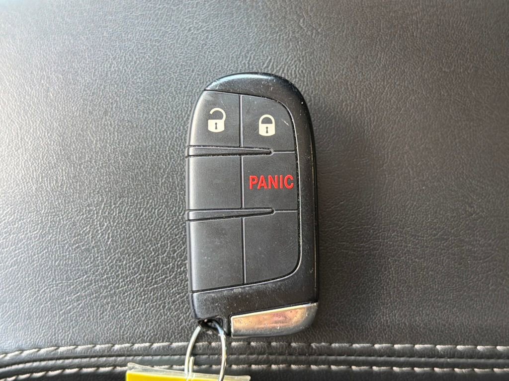 Used 2023 Jeep Renegade Latitude image 31