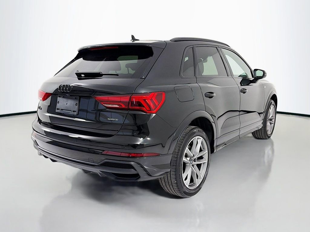 Used 2023 Audi Q3 2.0T Premium Plus w/ Premium Plus Package image 7