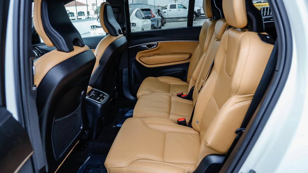 Used 2023 Volvo XC90 B6 Ultimate w/ Protection Package Premier AWD/4WD image 23