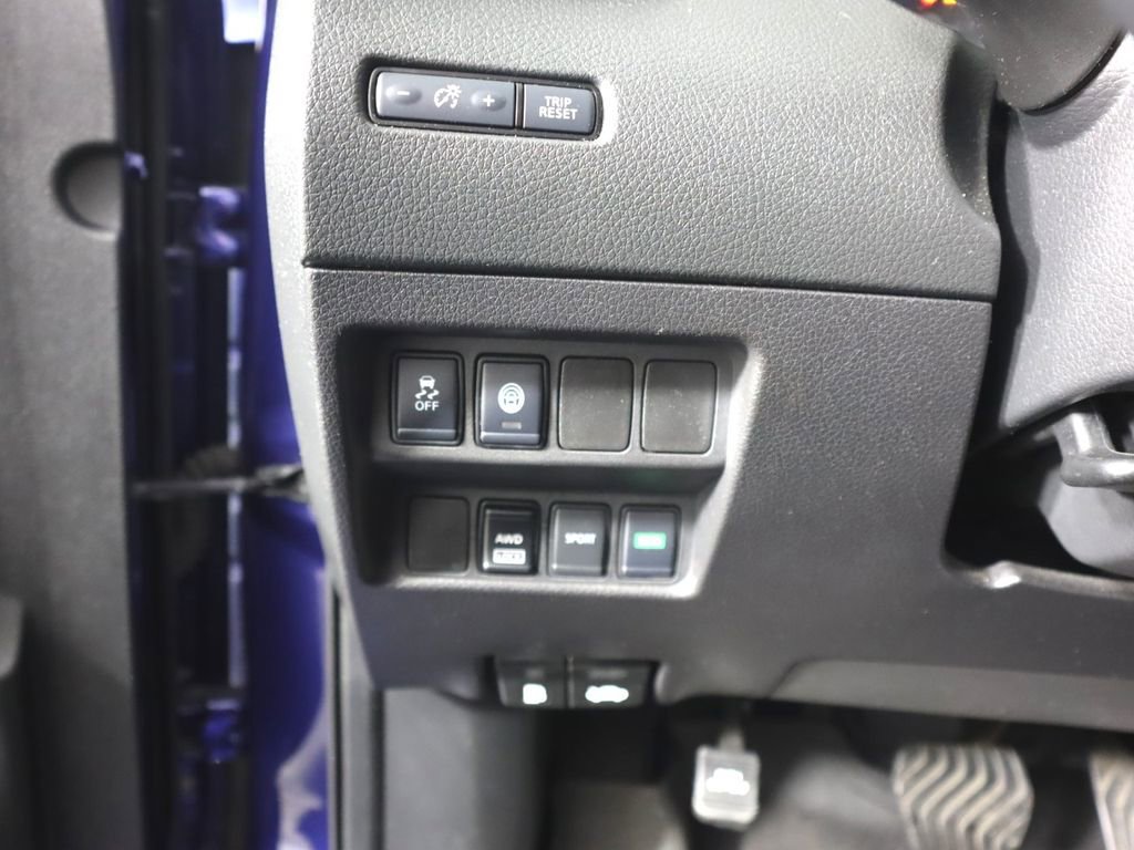 Certified 2020 Nissan Rogue Sport S image 15