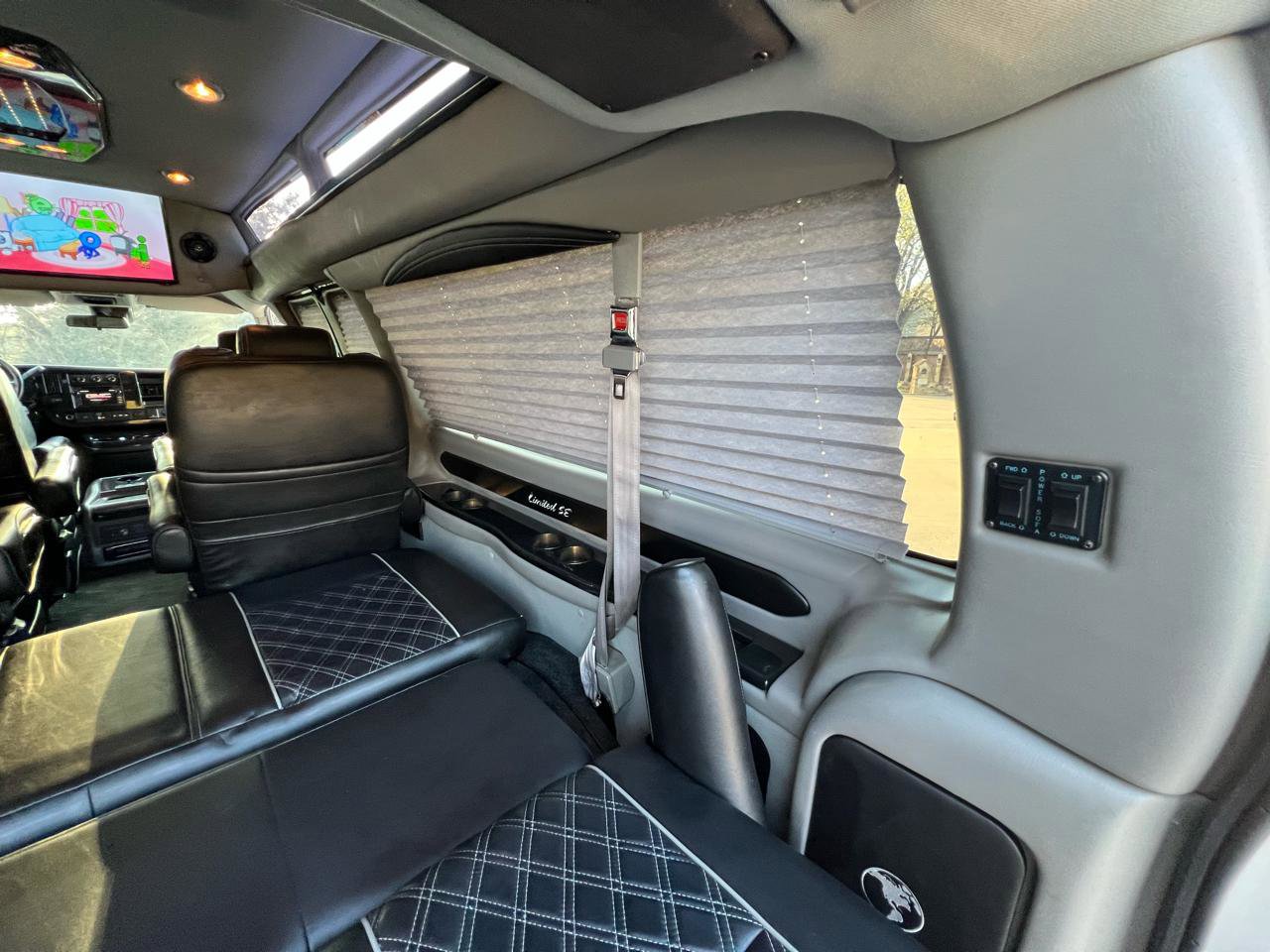 Used 2019 GMC Savana 2500 Extended w/ Enhanced Convenience Package image 48
