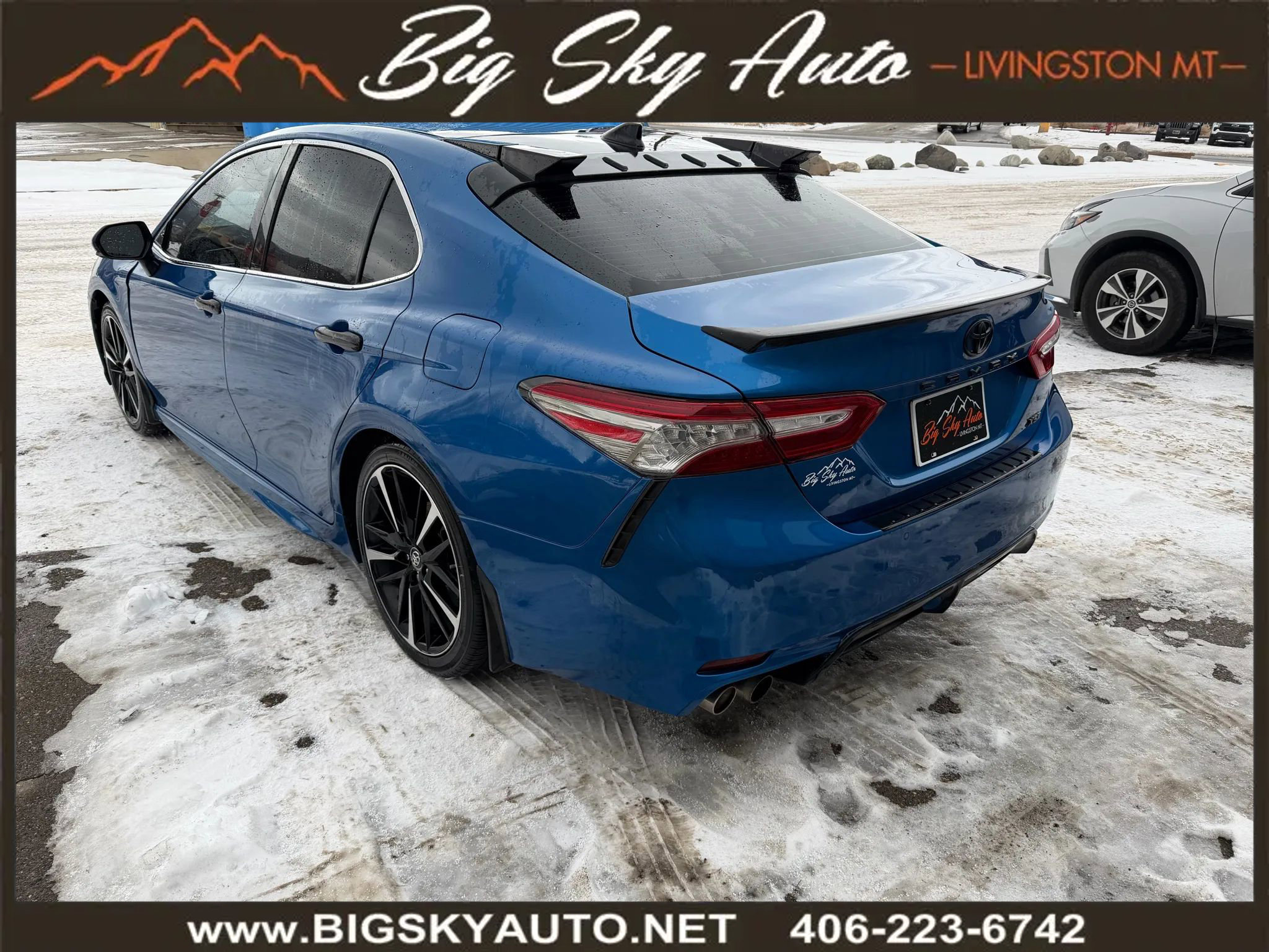 Used 2018 Toyota Camry XSE image 5