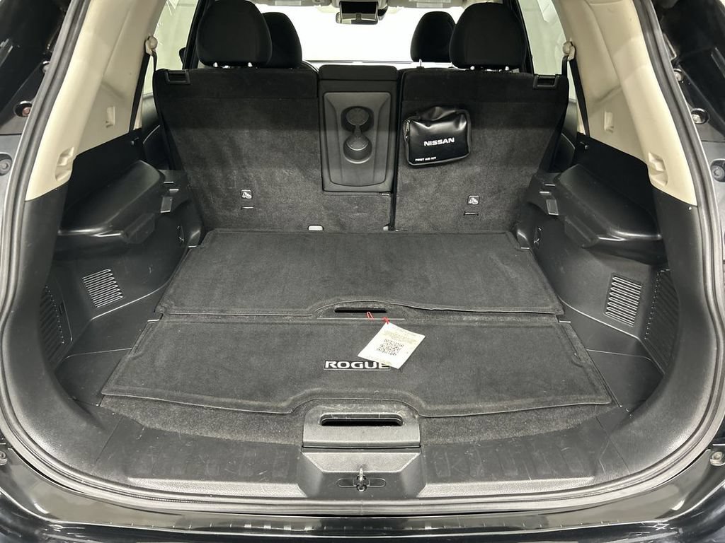 Used 2019 Nissan Rogue SV AWD/4WD image 19