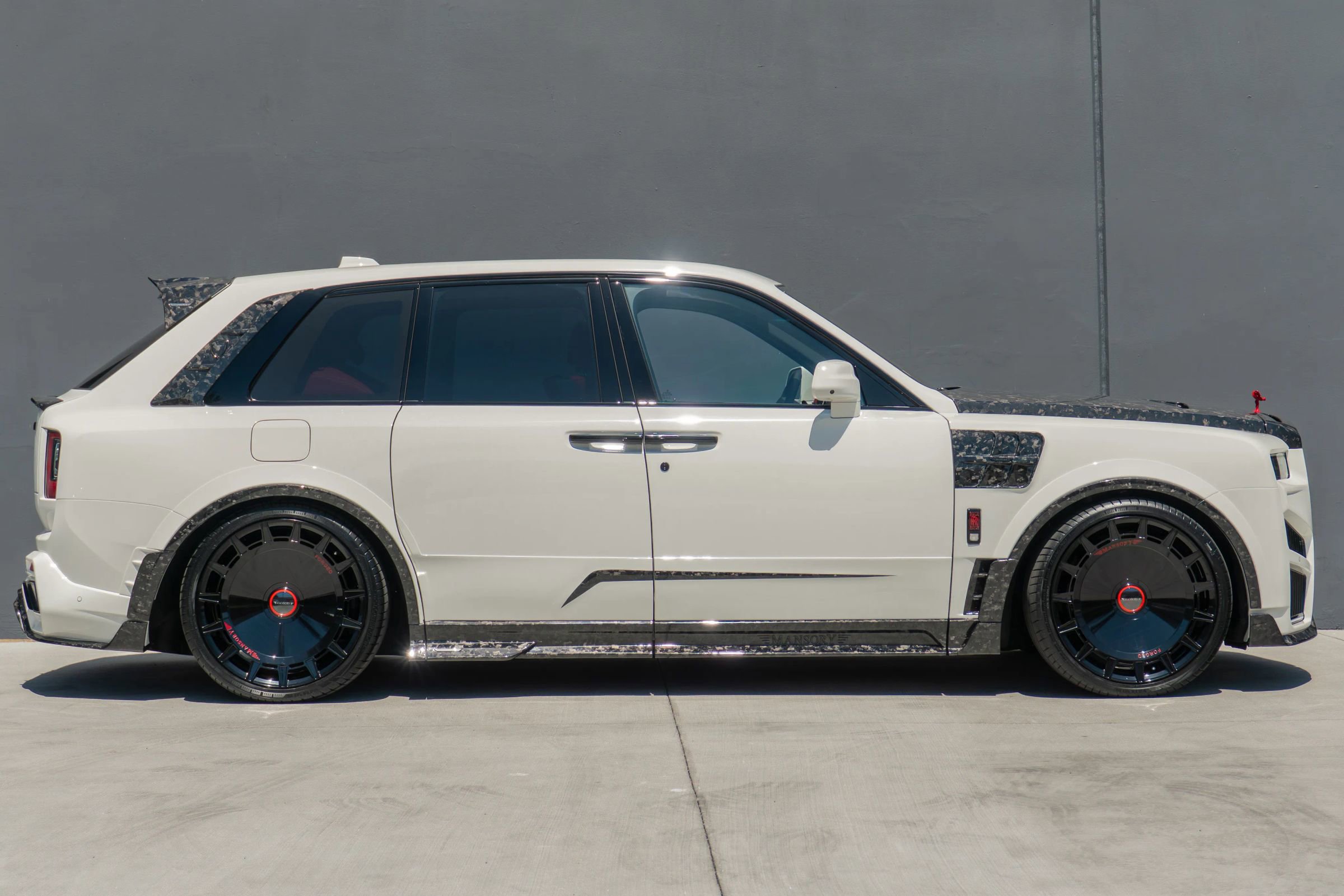 Used 2026 Rolls-Royce Cullinan AWD/4WD image 6