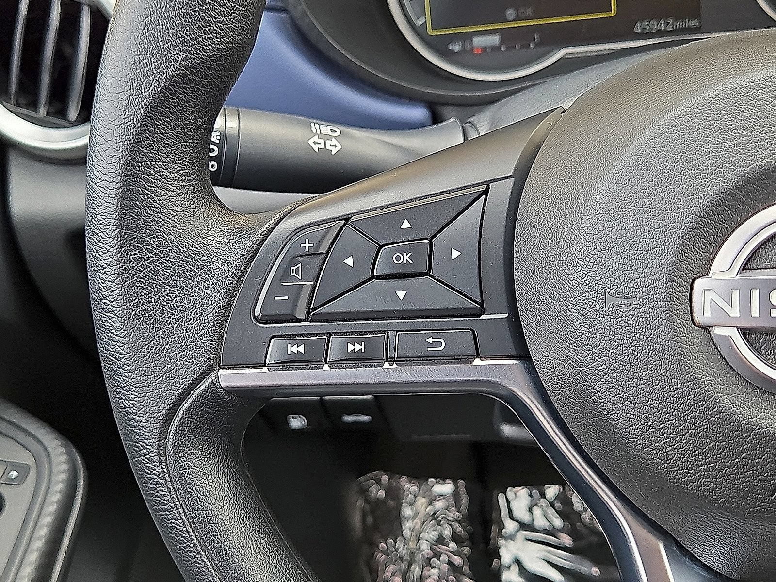 Used 2024 Nissan Versa SV FWD image 19