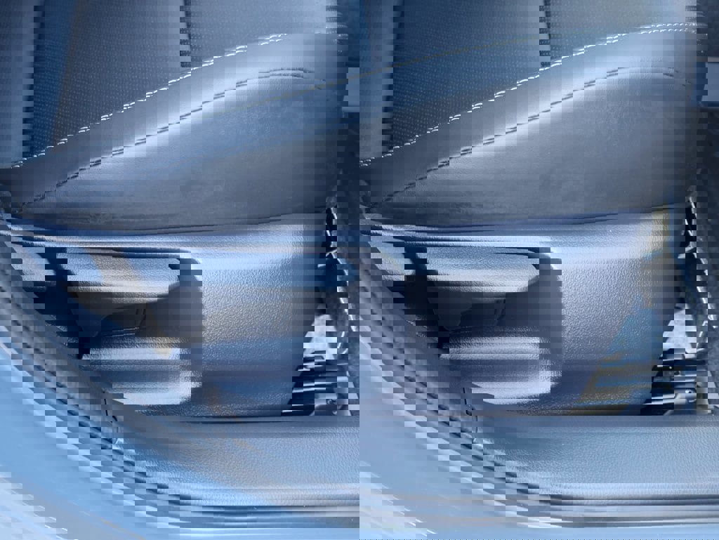 Used 2024 Toyota Prius Limited image 11