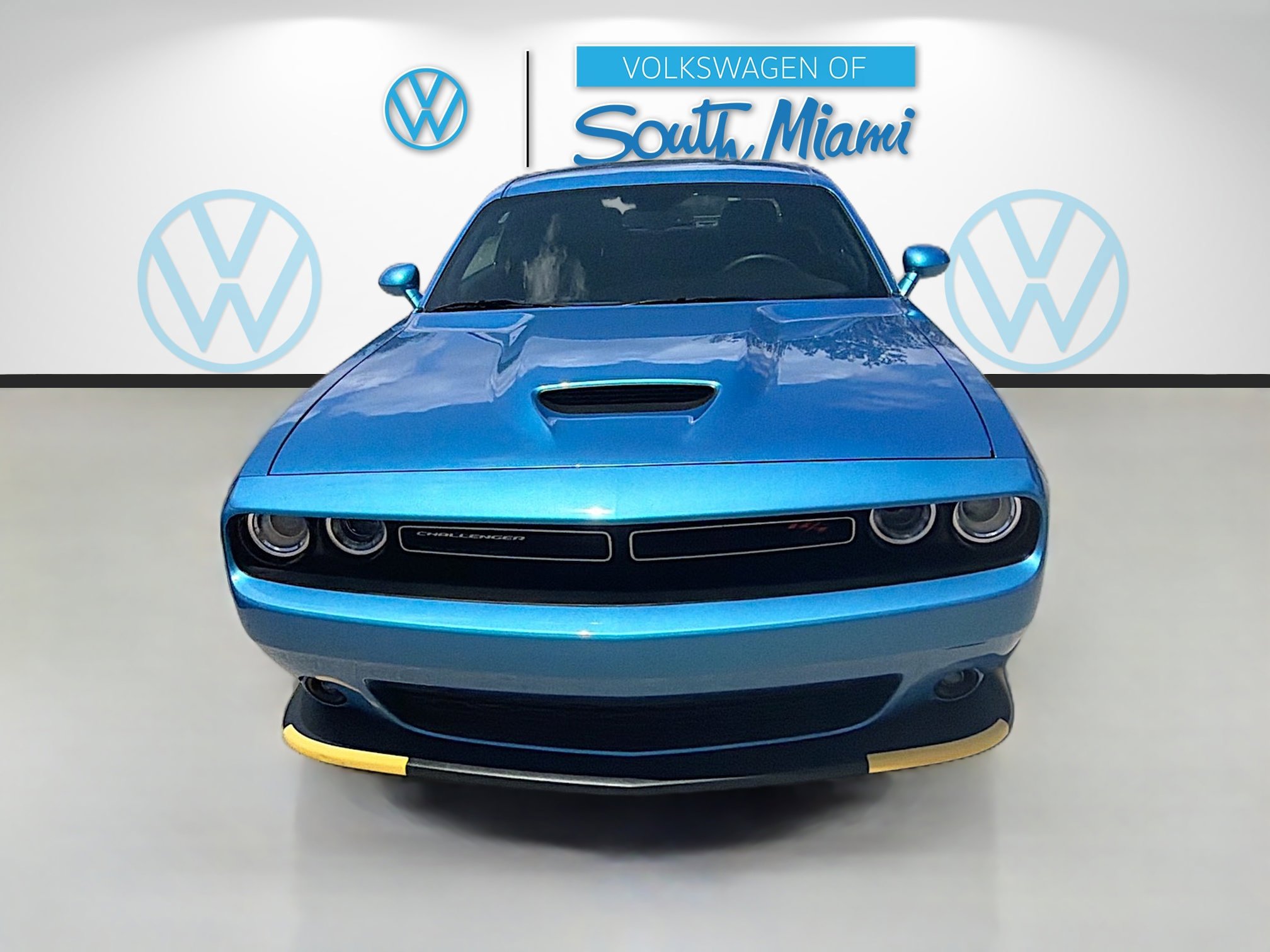 Used 2023 Dodge Challenger R/T w/ Plus Package RWD image 2