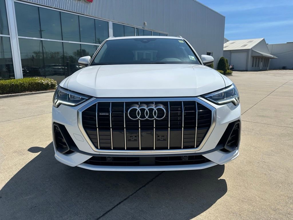 Certified 2025 Audi Q3 2.0T Premium w/ Convenience Package image 4