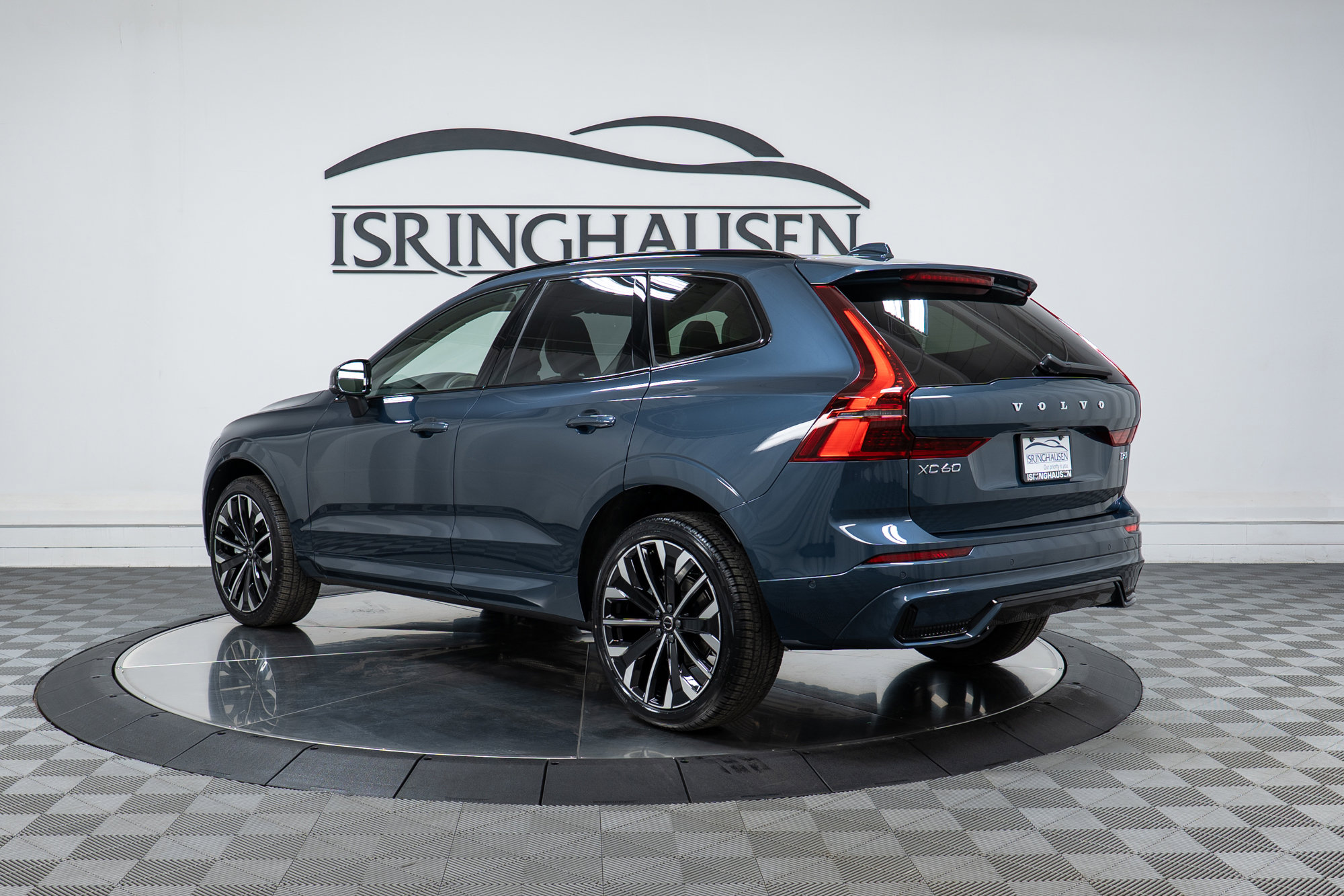 New 2026 Volvo XC60 B5 Ultra w/ Climate Package image 7