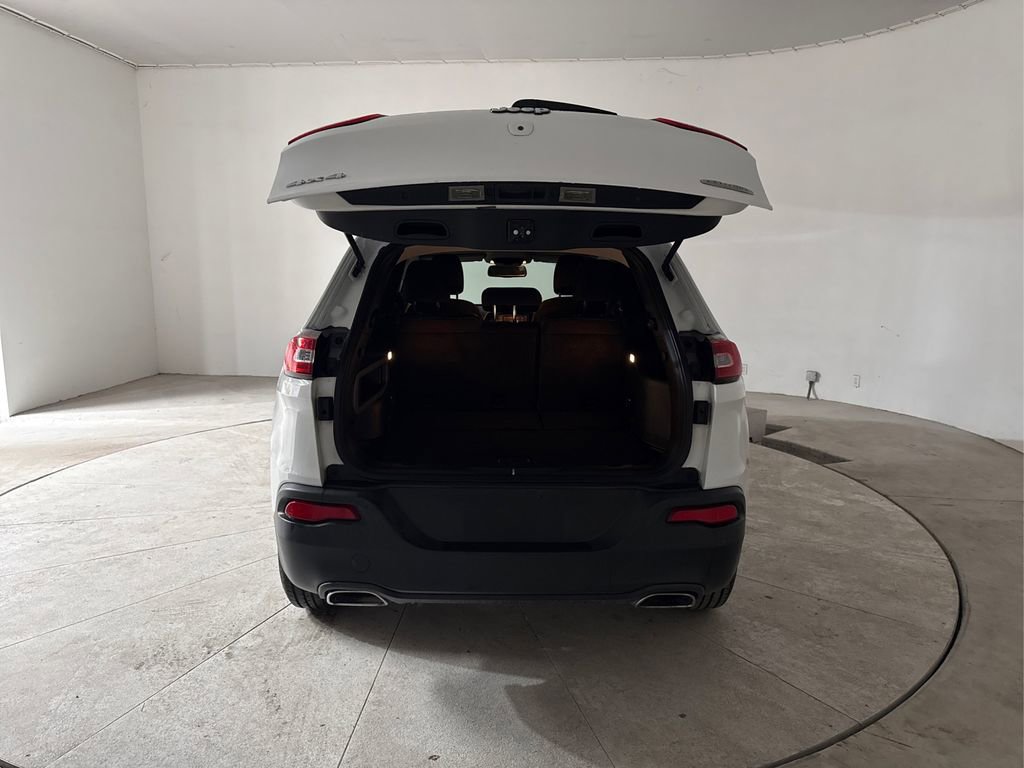 Used 2018 Jeep Cherokee Latitude image 24