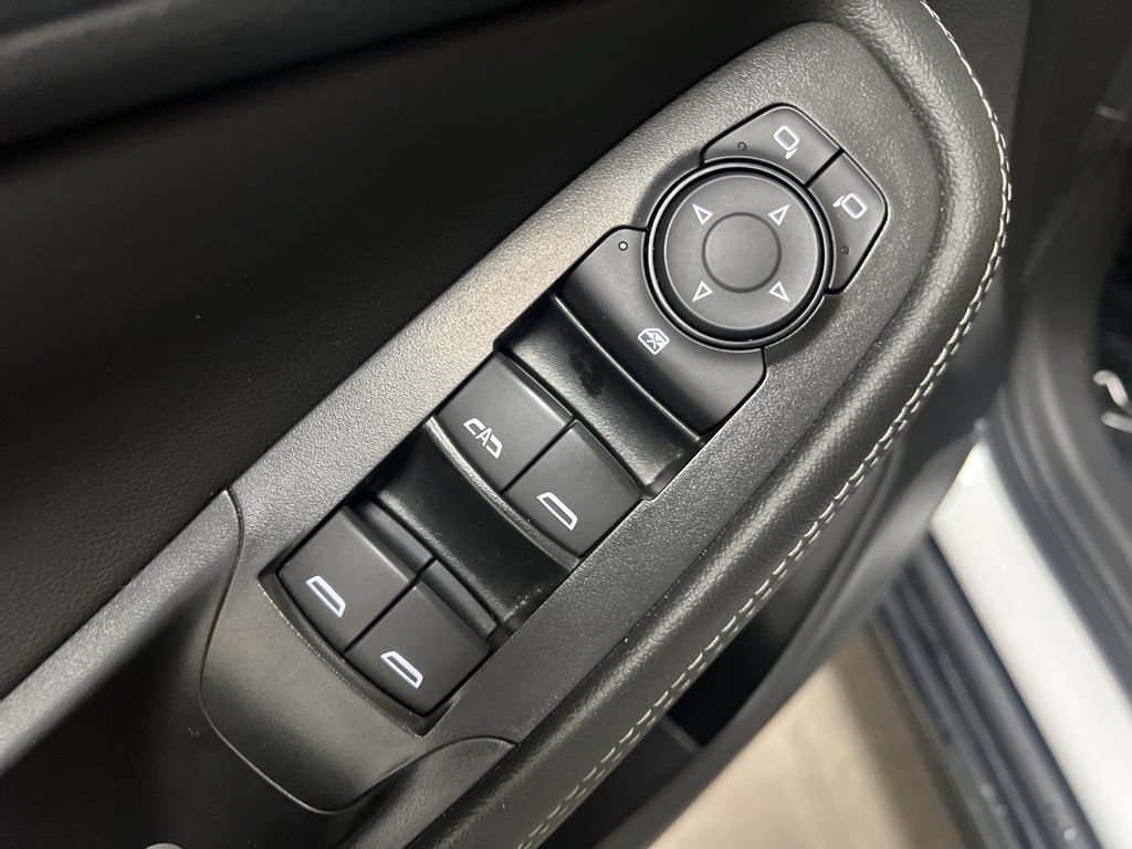 Used 2024 Buick Encore GX Sport Touring FWD image 13