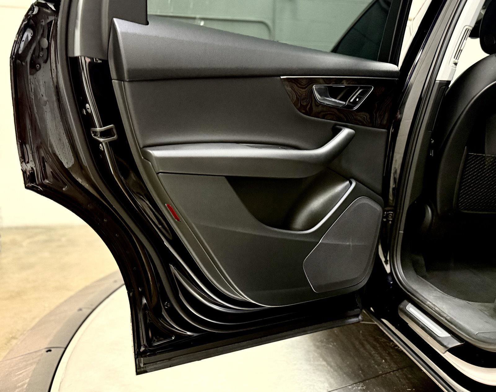 Used 2020 Audi Q7 3.0T Premium w/ Convenience Package image 14