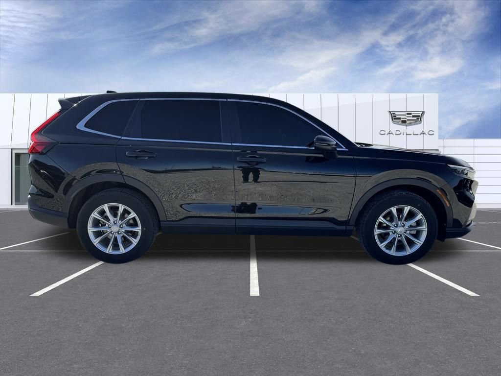Used 2025 Honda CR-V EX image 2