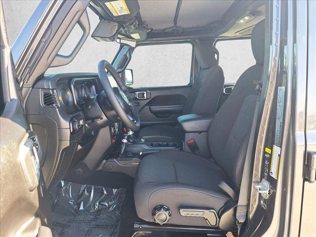 Used 2025 Jeep Gladiator Mojave image 10