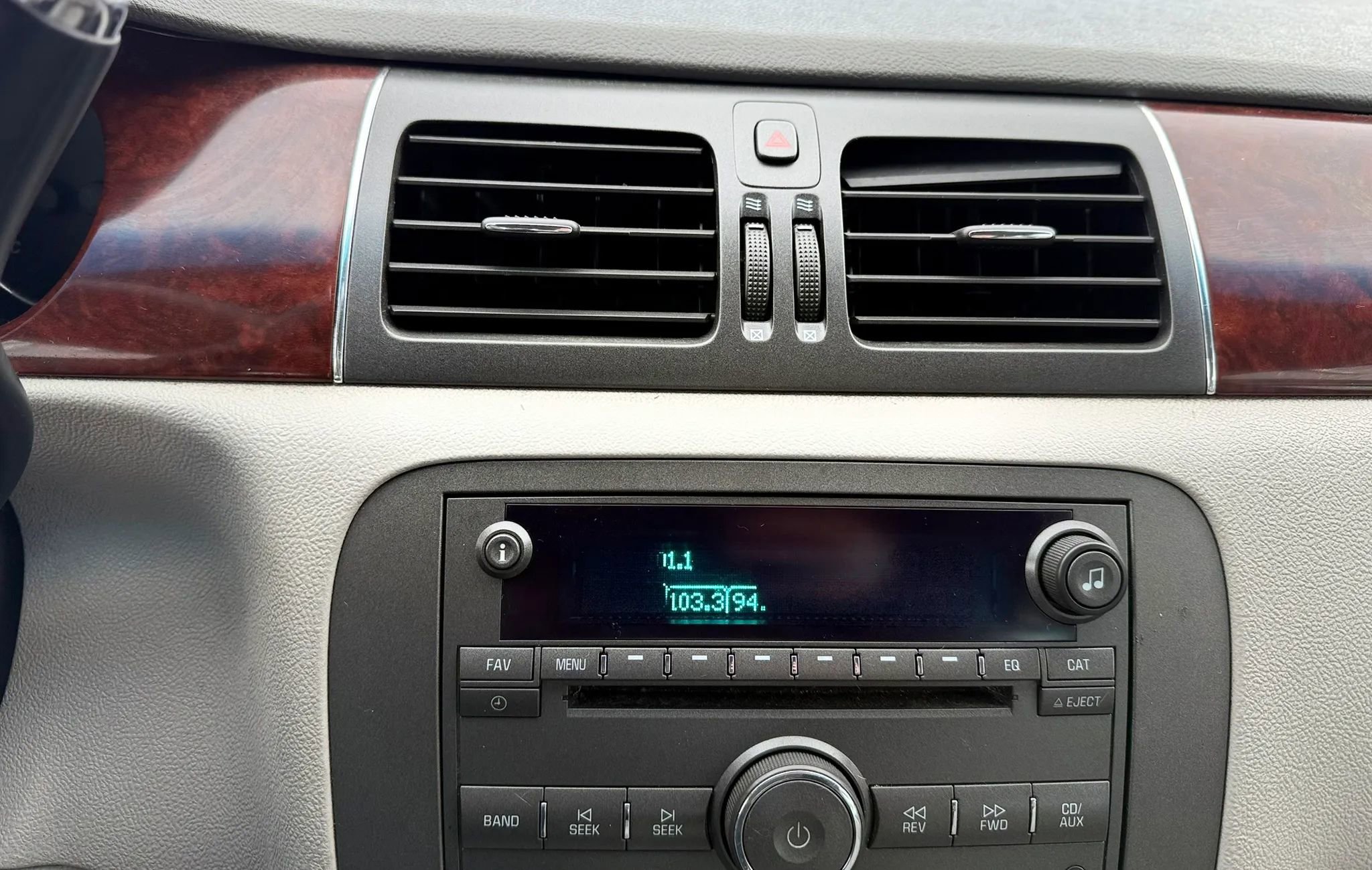 Used 2008 Buick Lucerne CXL w/ Driver Confidence Package image 16